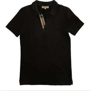 Burberry Pike  - Burberry pike i perfekt skick utan några defekter 