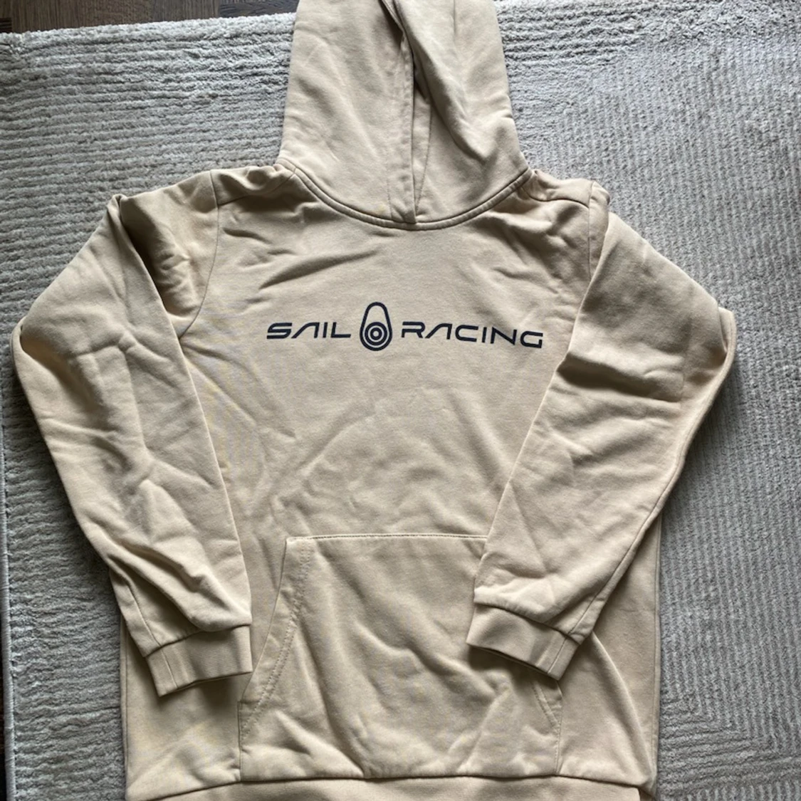 Beige hoodie från Sail Racing