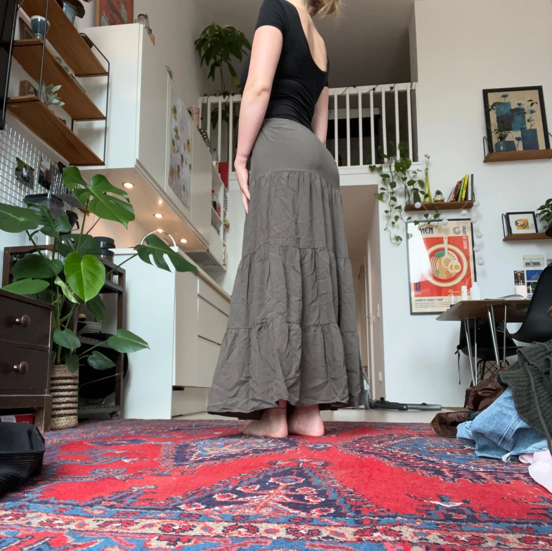 Brun volangkjol med snörning