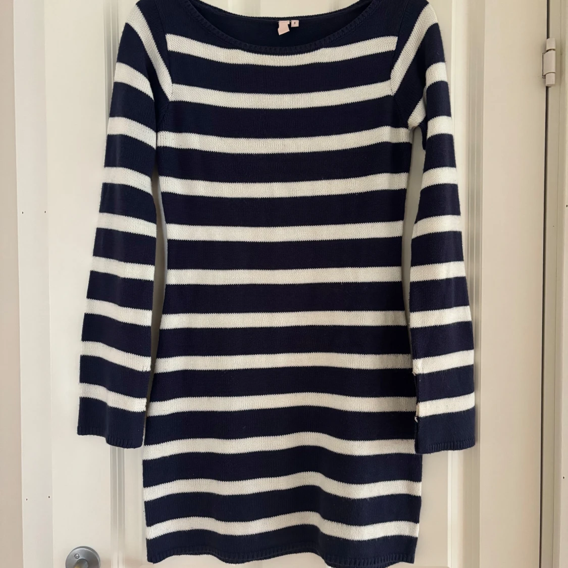 Randig stickad klänning från Nelly - 4