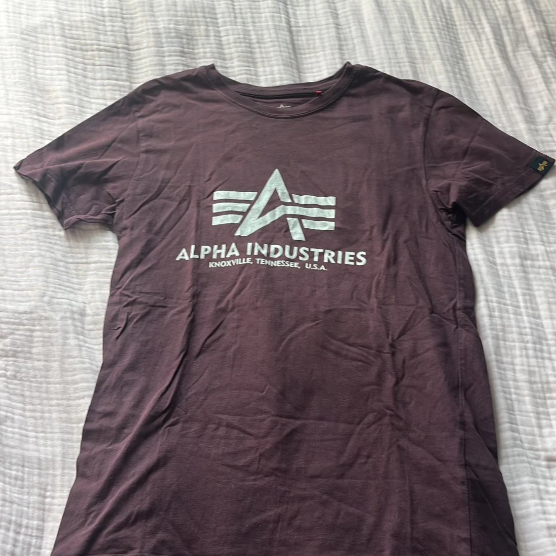 brun  Alpha Industries t-shirt S