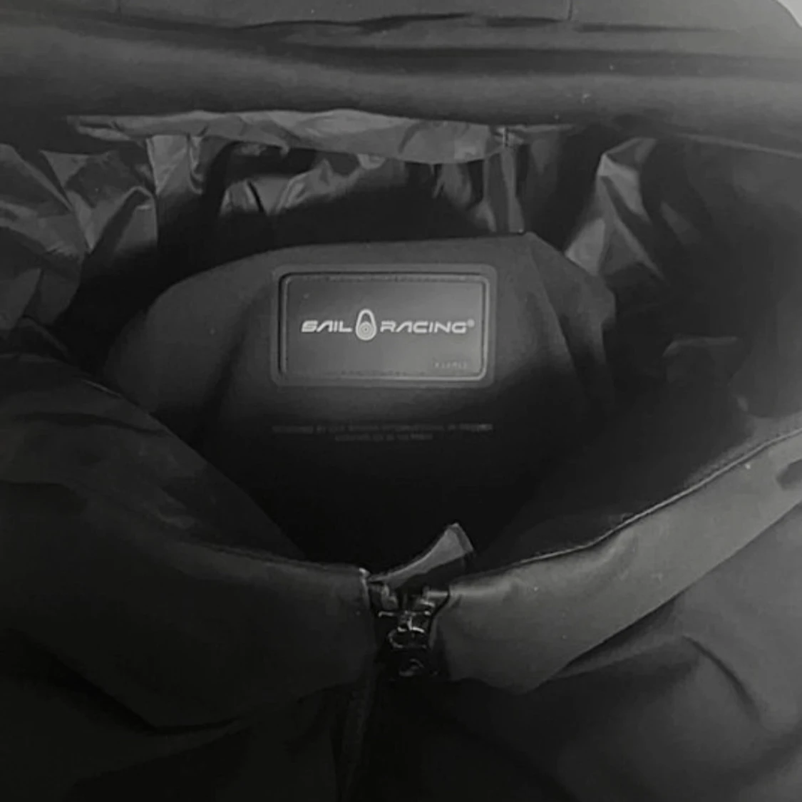 Svart pufferjacka från Sail Racing - 2