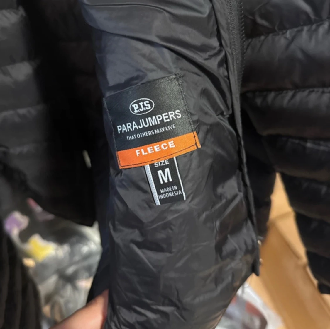 Svart dunjacka från Parajumpers M - 2
