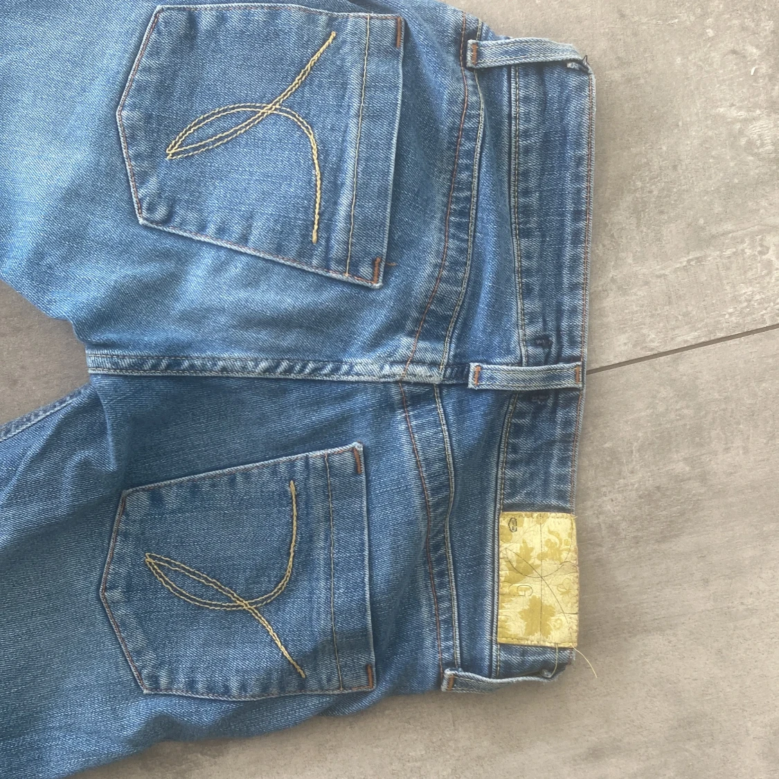 Replay jeans med gult märke - 2