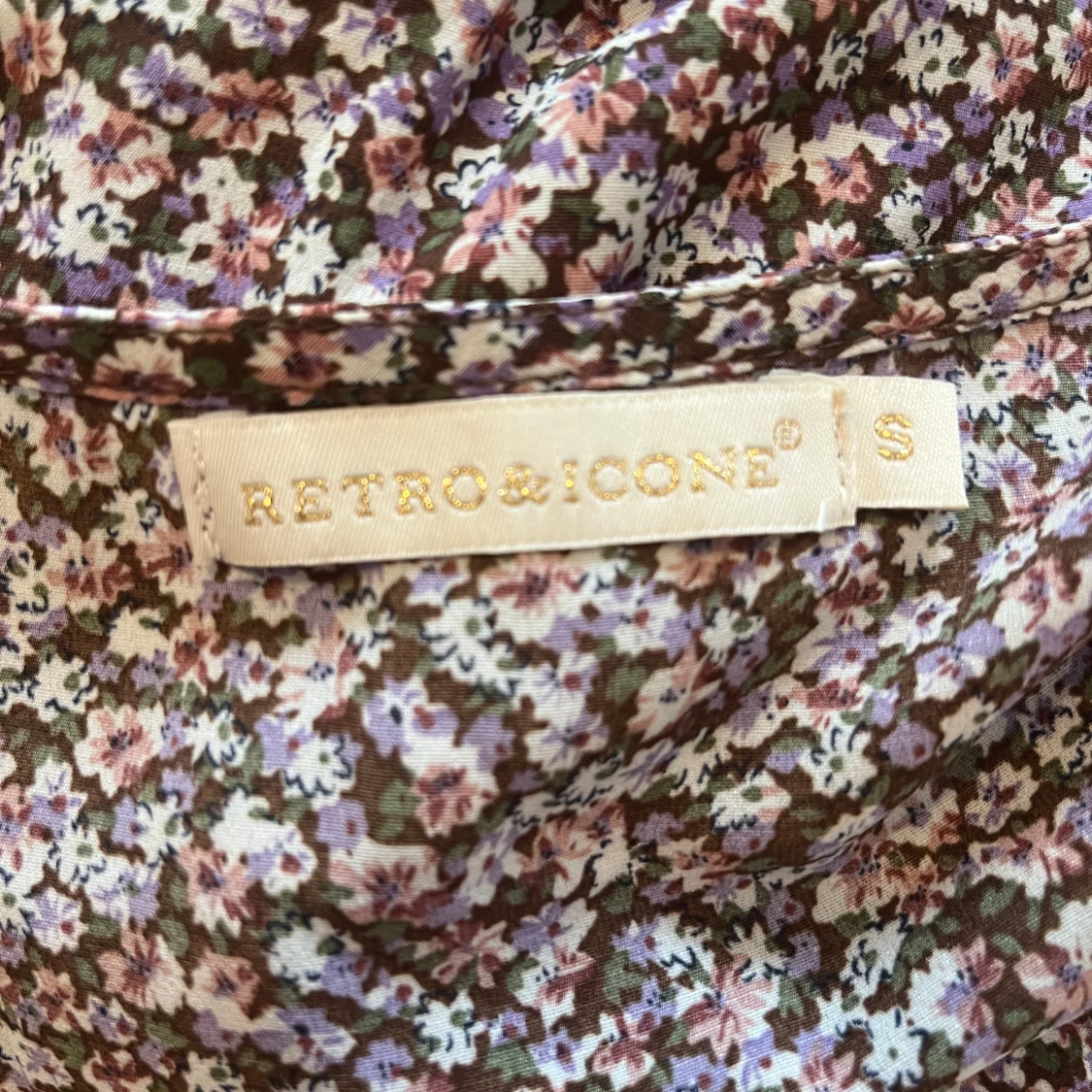 Blommig kortklänning - S - 2