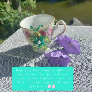 KÖP INTE DENNA ANNONS  - Hej jag har sommarjobb på ungdrive jag ska sälja unika handgjorda smycken in och följ lilium_smyckesdesign på instagram ni beställer via insta🌸
