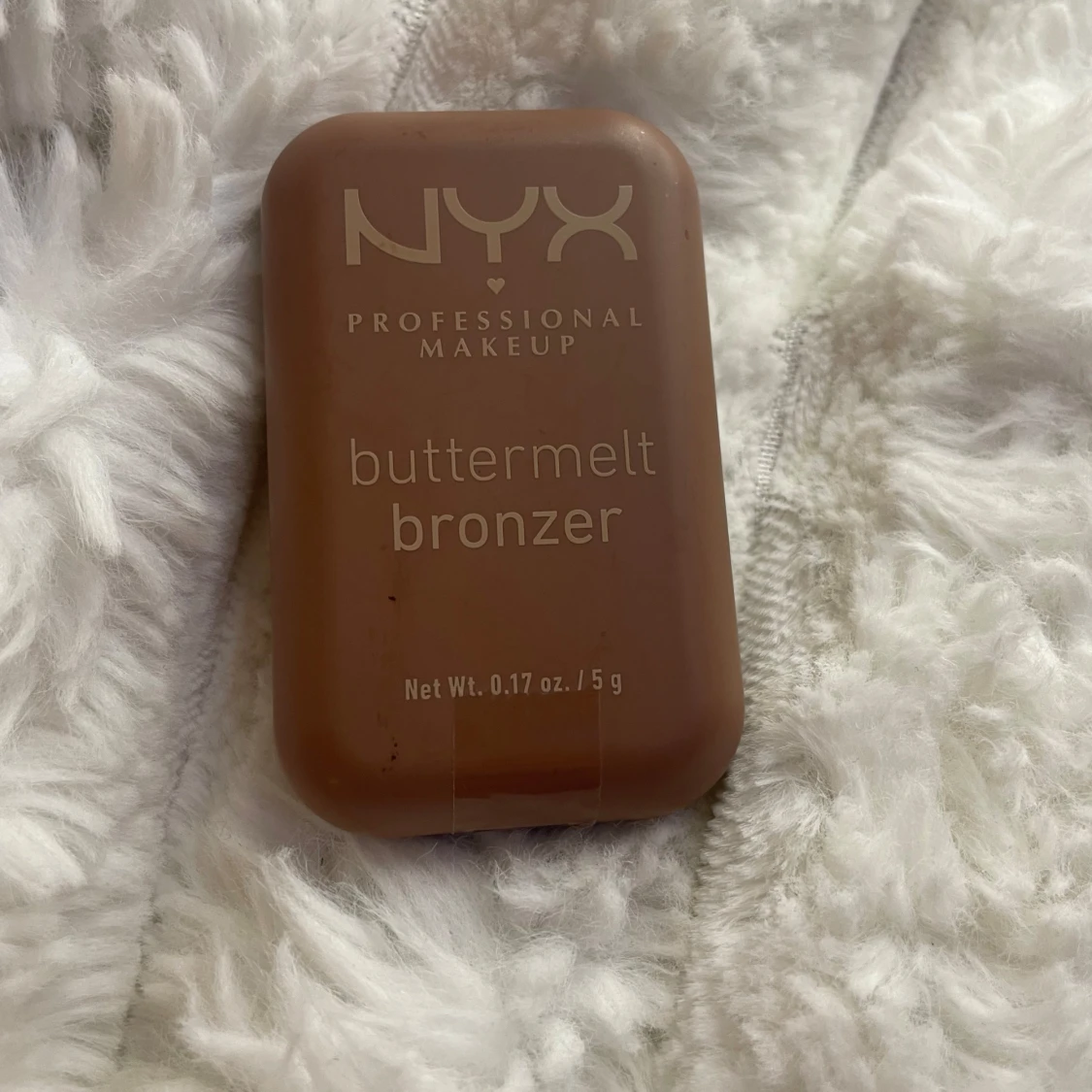 NYX Buttermelt Bronzer Butta Biscuit