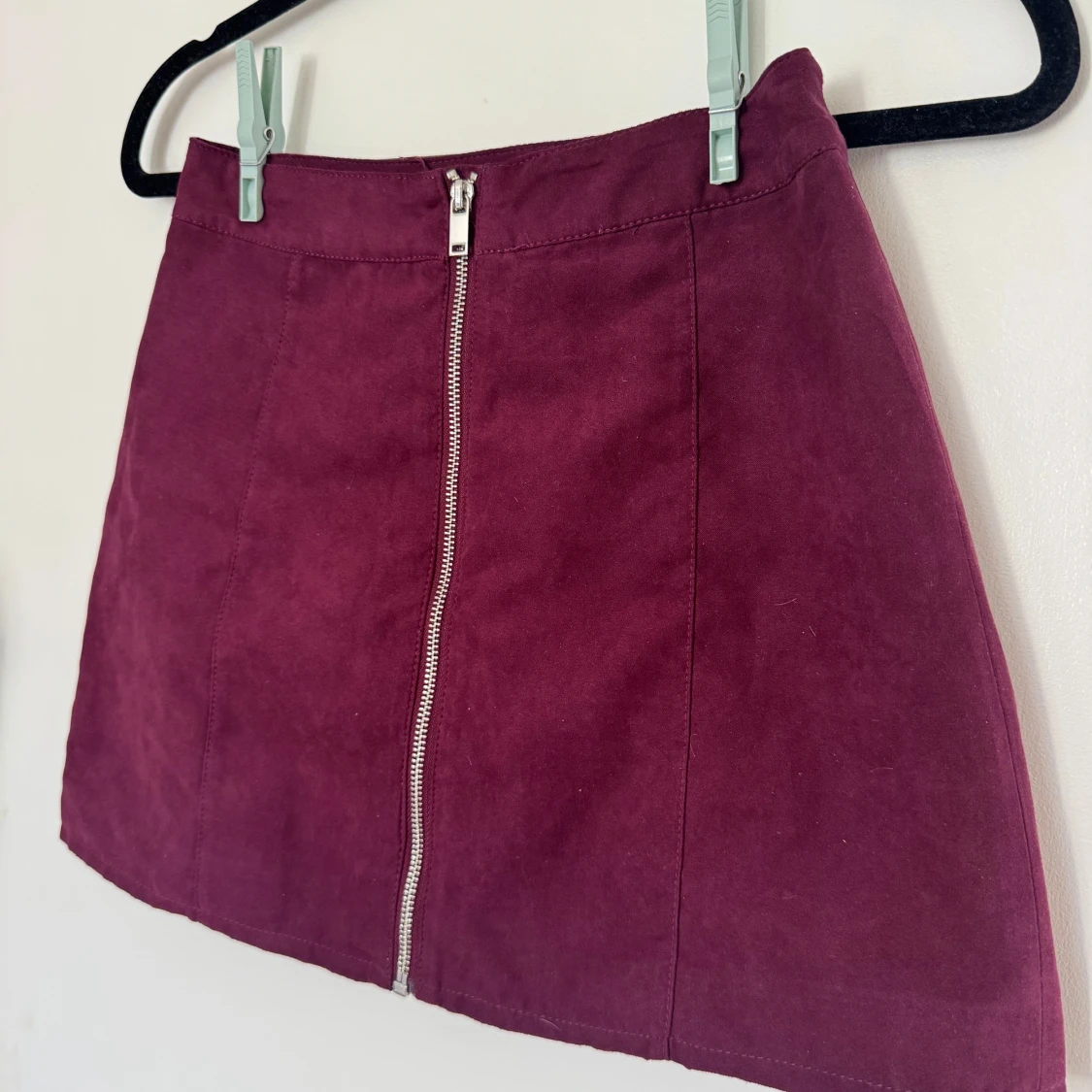 Vinröd kjol från H&M Divided - 1