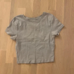 Blå  ribbad topp från new yorker  - Blå  ribbad topp från new yorker