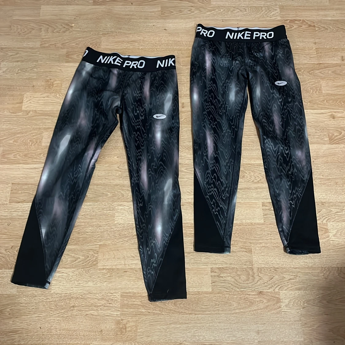 Nike Pro svarta leggings med mönster