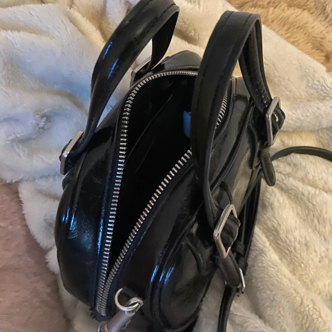 Svart handväska ZARA - 1