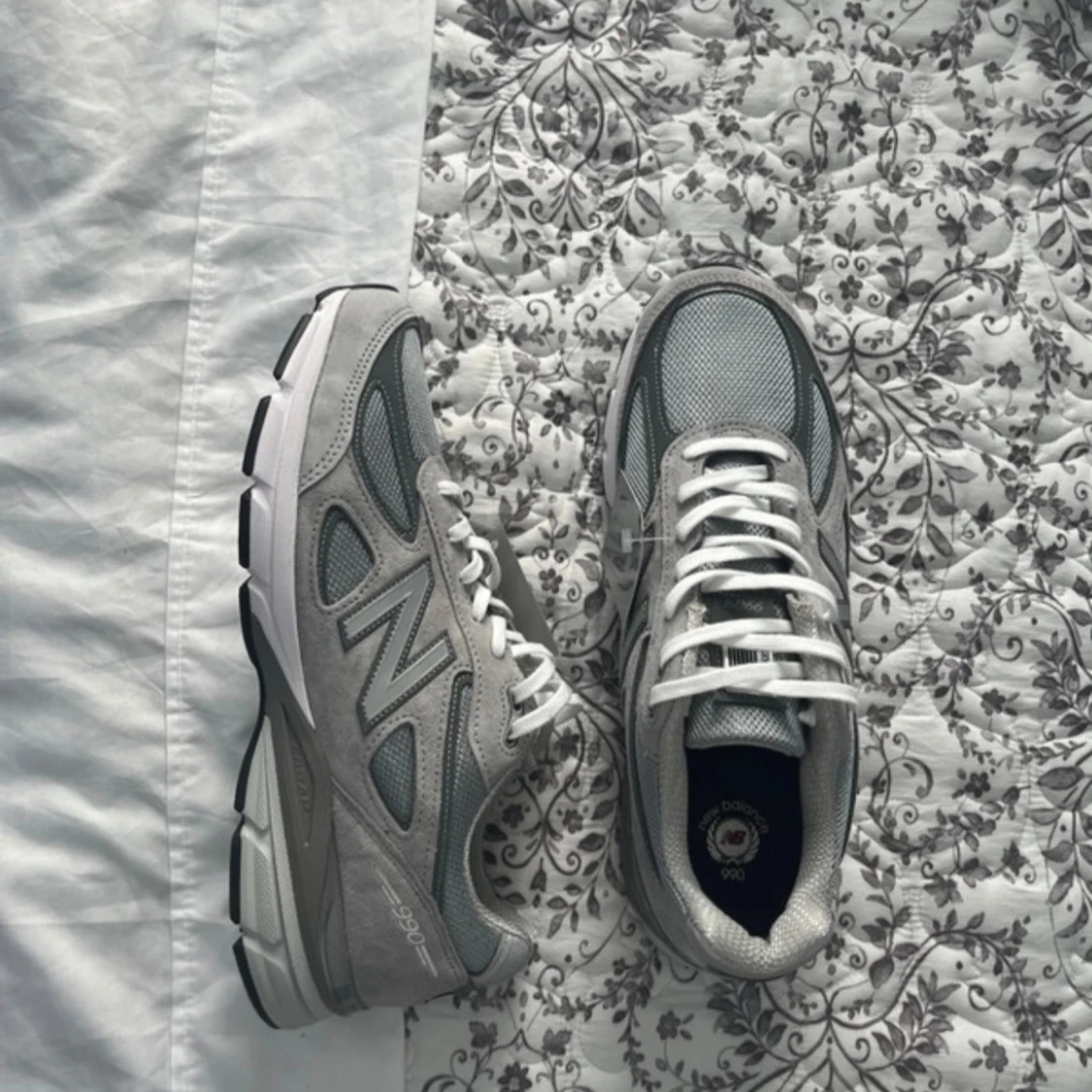Grå New Balance 990v4 sneakers - 1