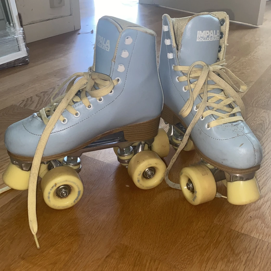 Blå Impala rullskridskor med snörning - 2