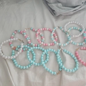 Armband  - Handgjorda armband 