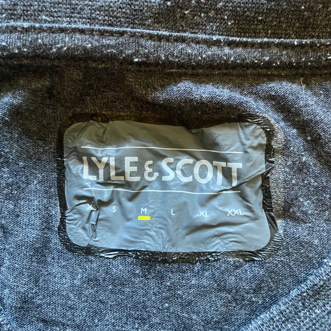 Mörkgrå t-shirt - 2