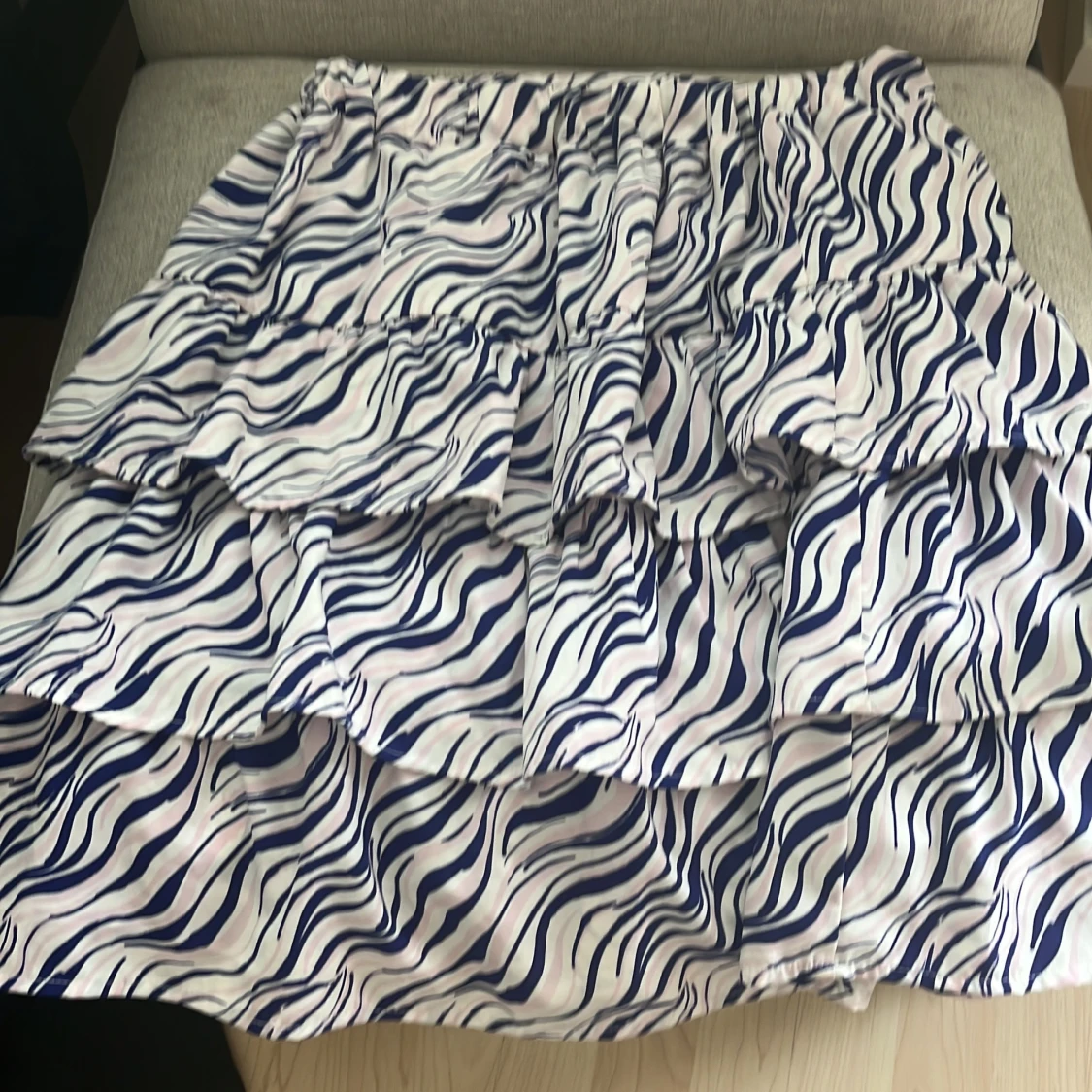 Zebramönstrad volangkjol från Name It