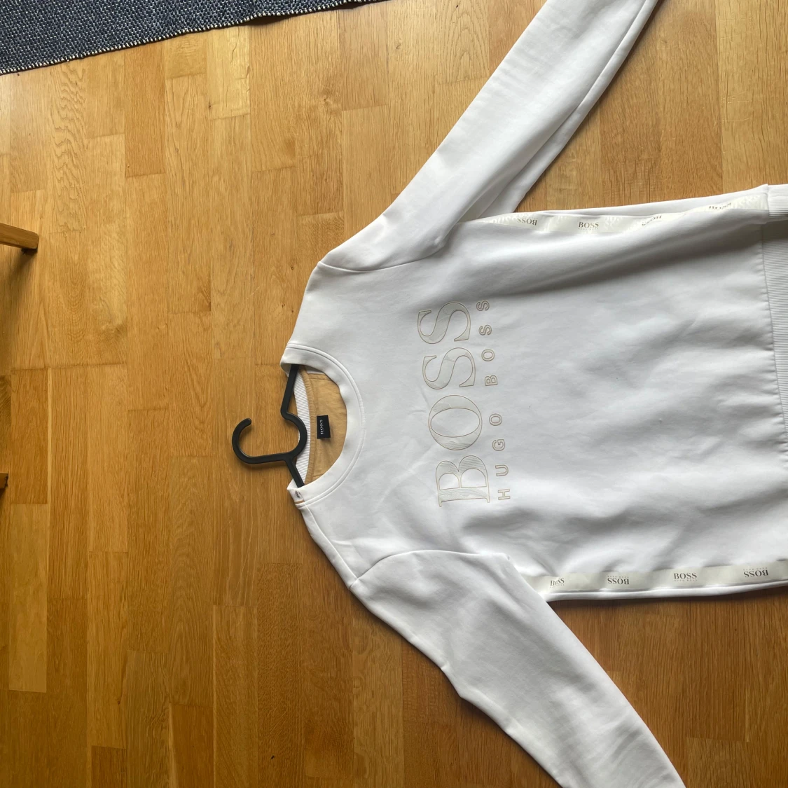 Vit sweatshirt från Hugo Boss - 1