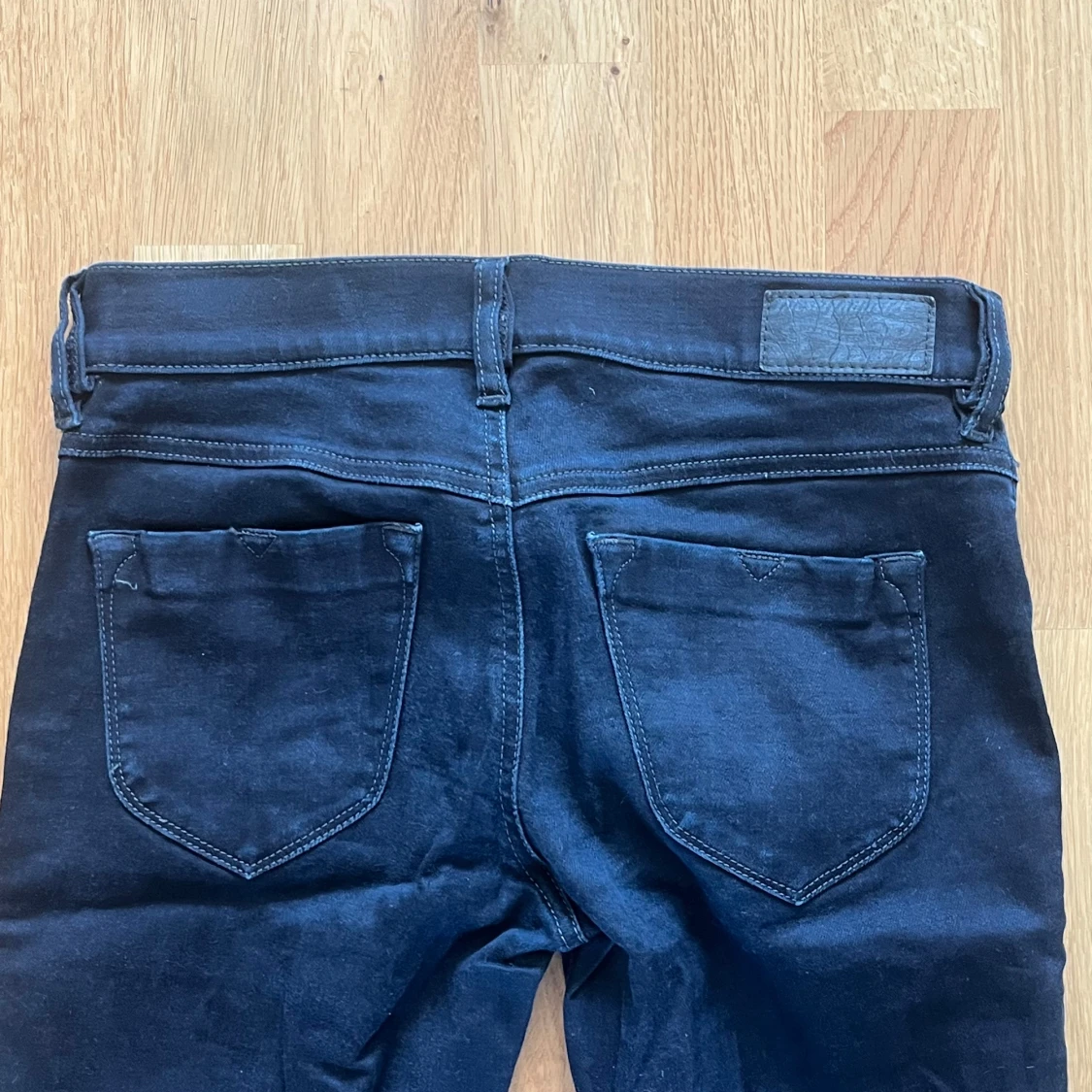 Mörkblå bootcut jeans från Diesel - 3