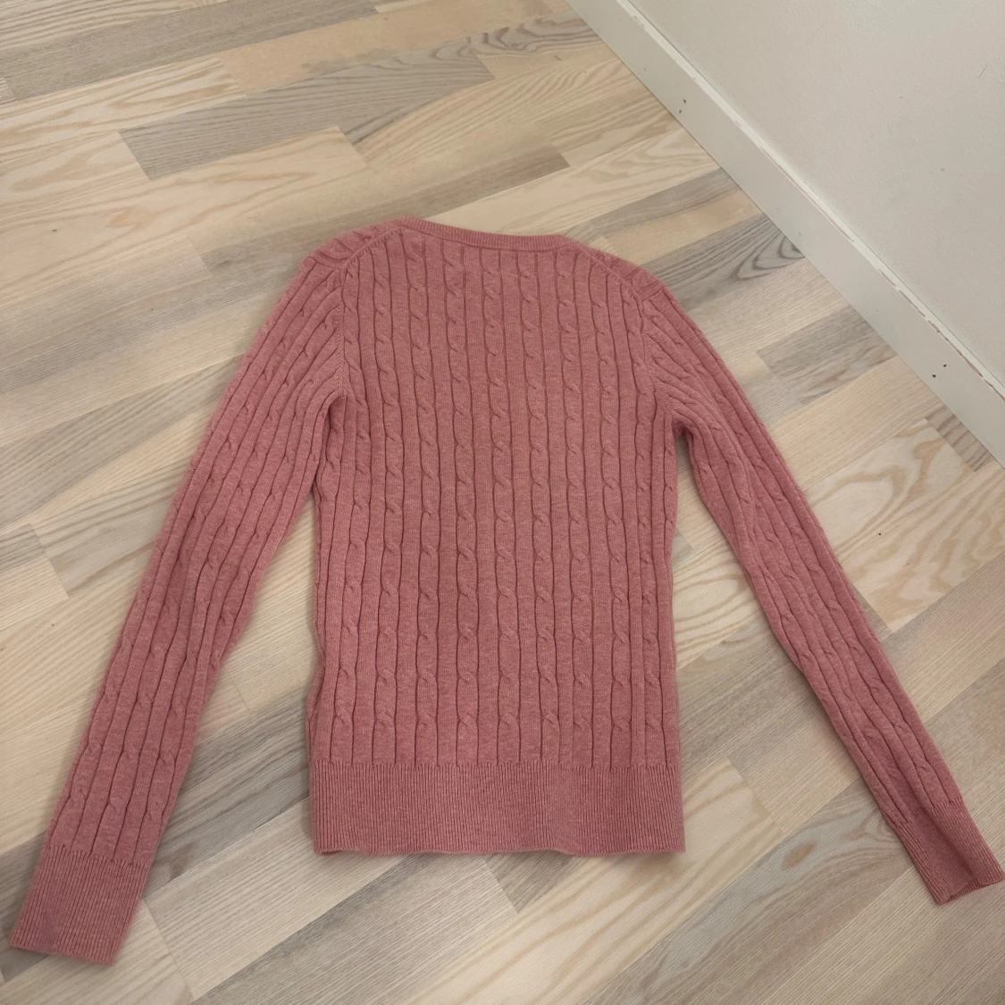 Rosa kabelstickad tröja från GANT - 2