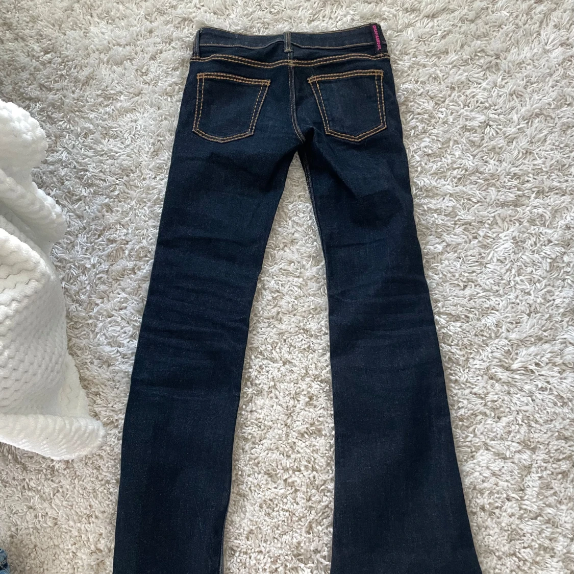 Mörkblå bootcut jeans från cheap monday - 2