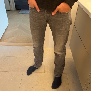 RRL selvage jeans - Sjukt snygga RRL selvage denim i storlek W30 / L30 | i princip helt nya, skick är 9/10 (slitningar samt fade är en del av designen)! | Nypris på dessa går runt 4000-5000 kr / Mvh 