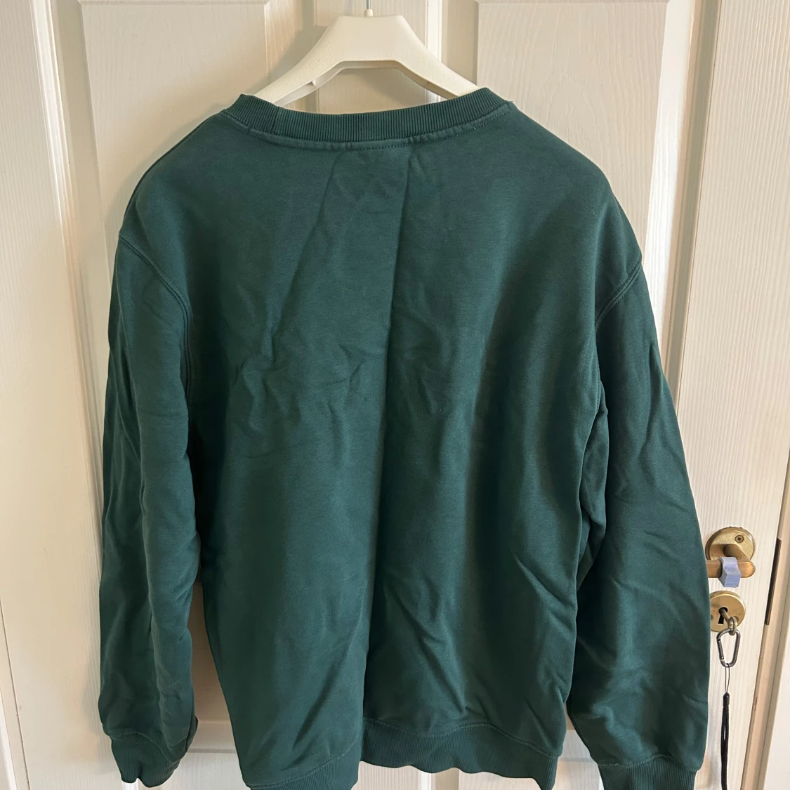 Grön sweatshirt från Weekday - 1