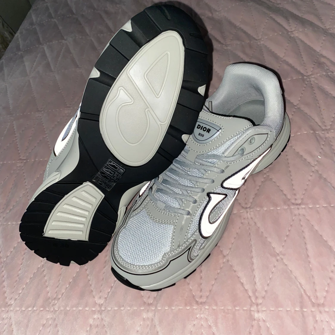 ✨ Grå sneakers b30 - 4