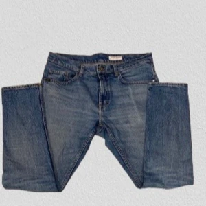 Blå jeans från tiger of sweden  - Tiger of sweden jeans, i väldigt nytt skick! Pris kan diskuteras!