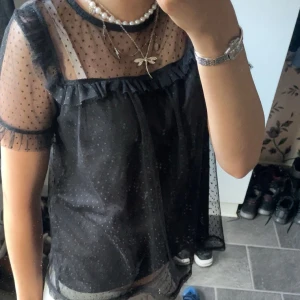 Jättefin topp - Så fin topp vet tyvärr inte vart den kommer i från💘