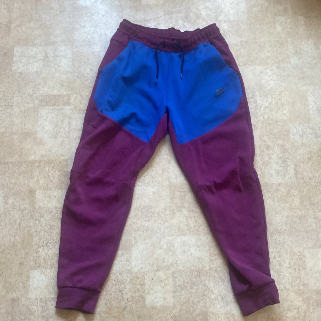 Nike mjukisbyxor vinröd/blå XS - 4