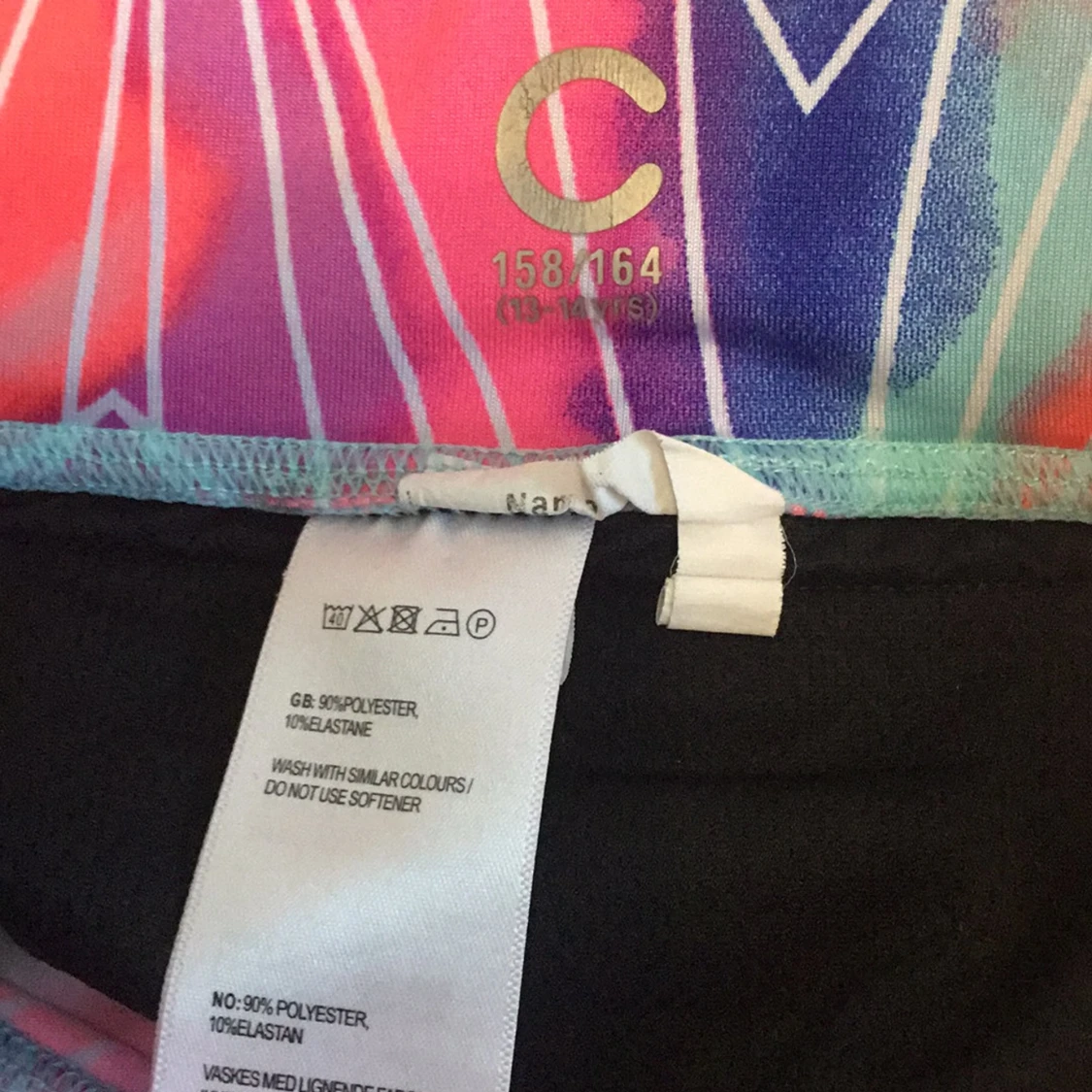 Färgglada mönstrade leggings  - 2