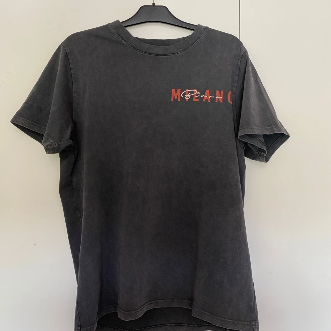 Svart Milano t-shirt från Pica Pica - 1