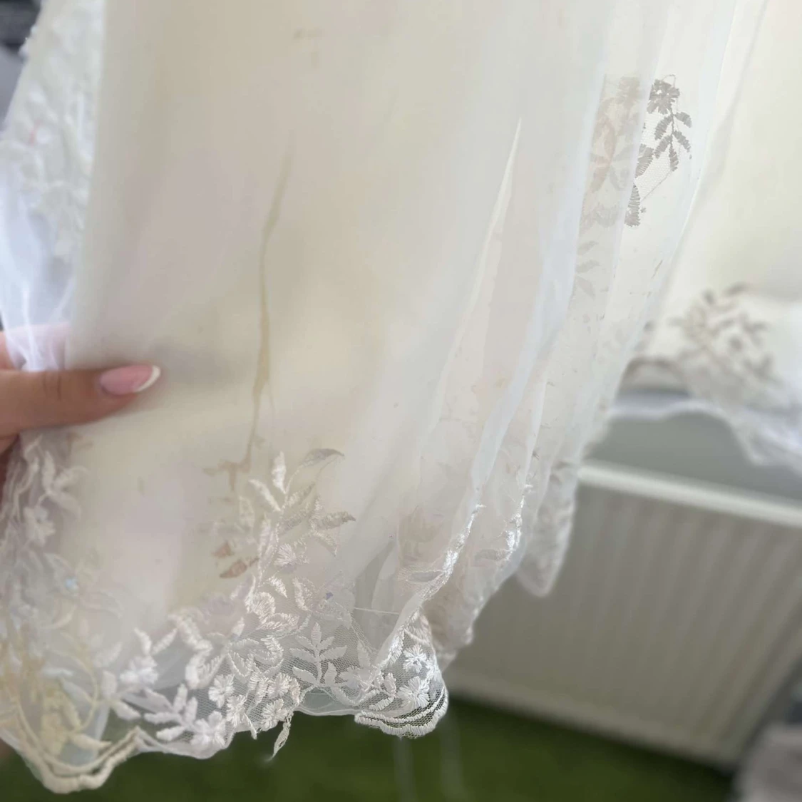 Vit långklänning med rosa rosett - 3