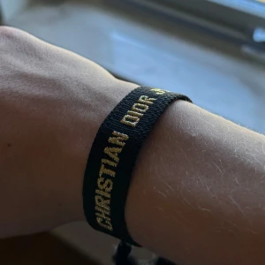 christian dior armband - Nyskick | R3P | pris kan diskuteras vid snabb affär