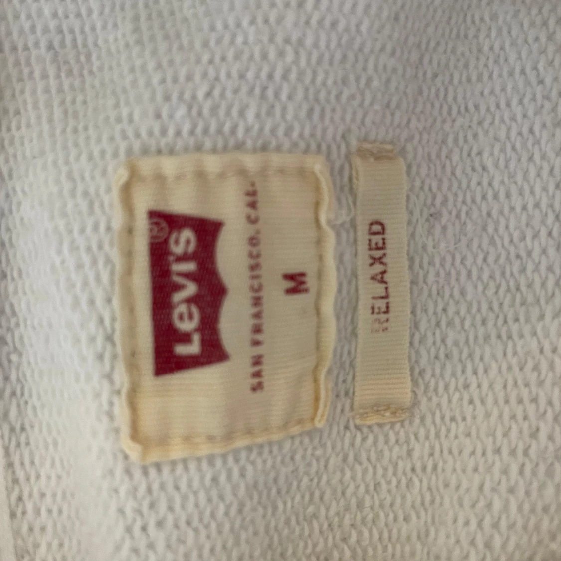 Vit hoodie från Levi's - 1
