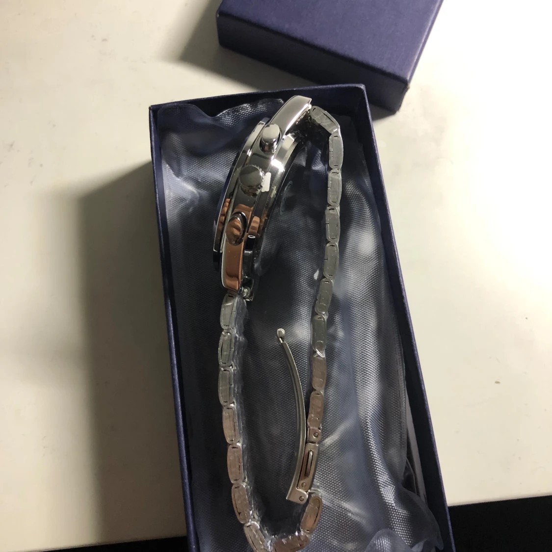 Silverfärgad klocka från Bewellager - 4