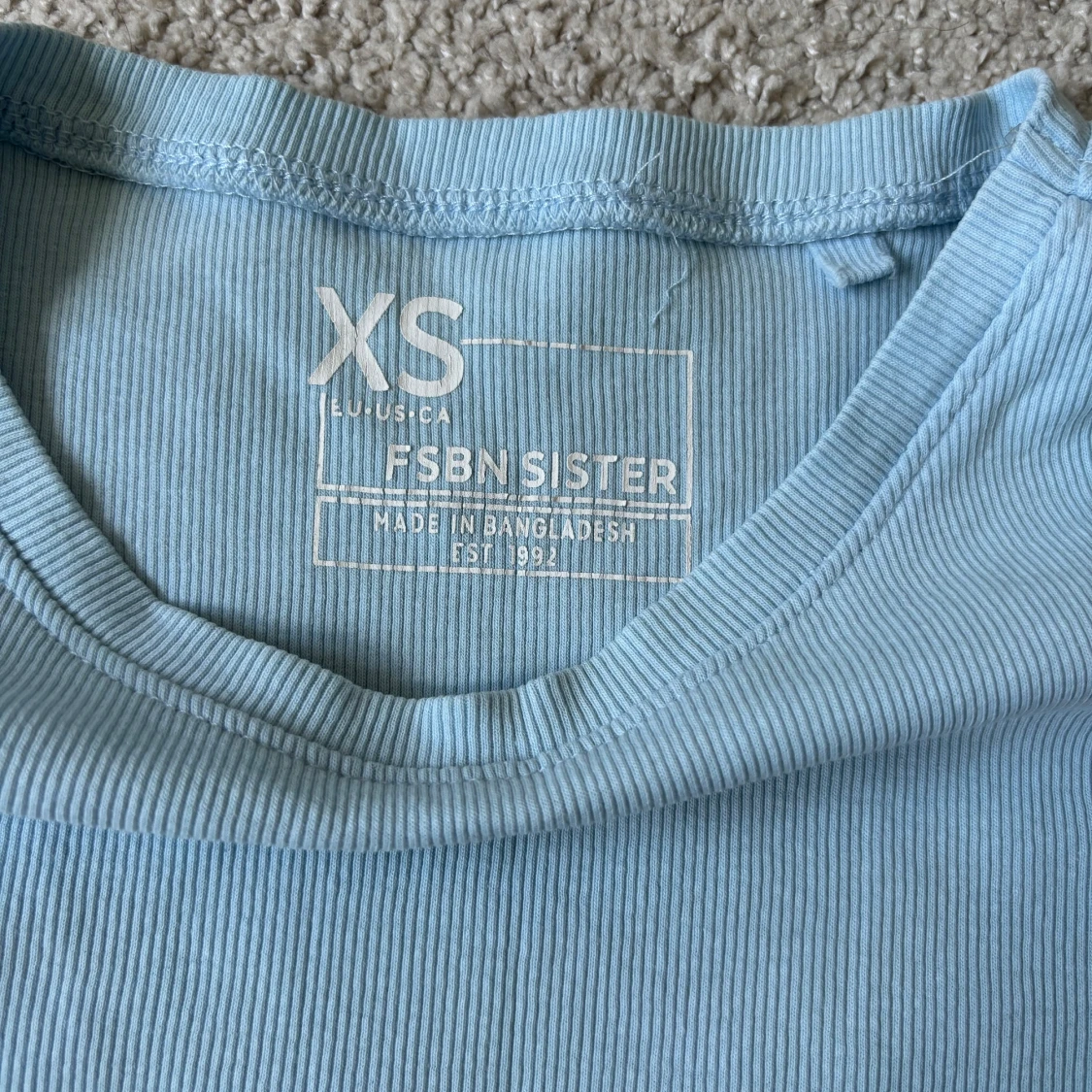 Babyblå cropped tshirt  - 2