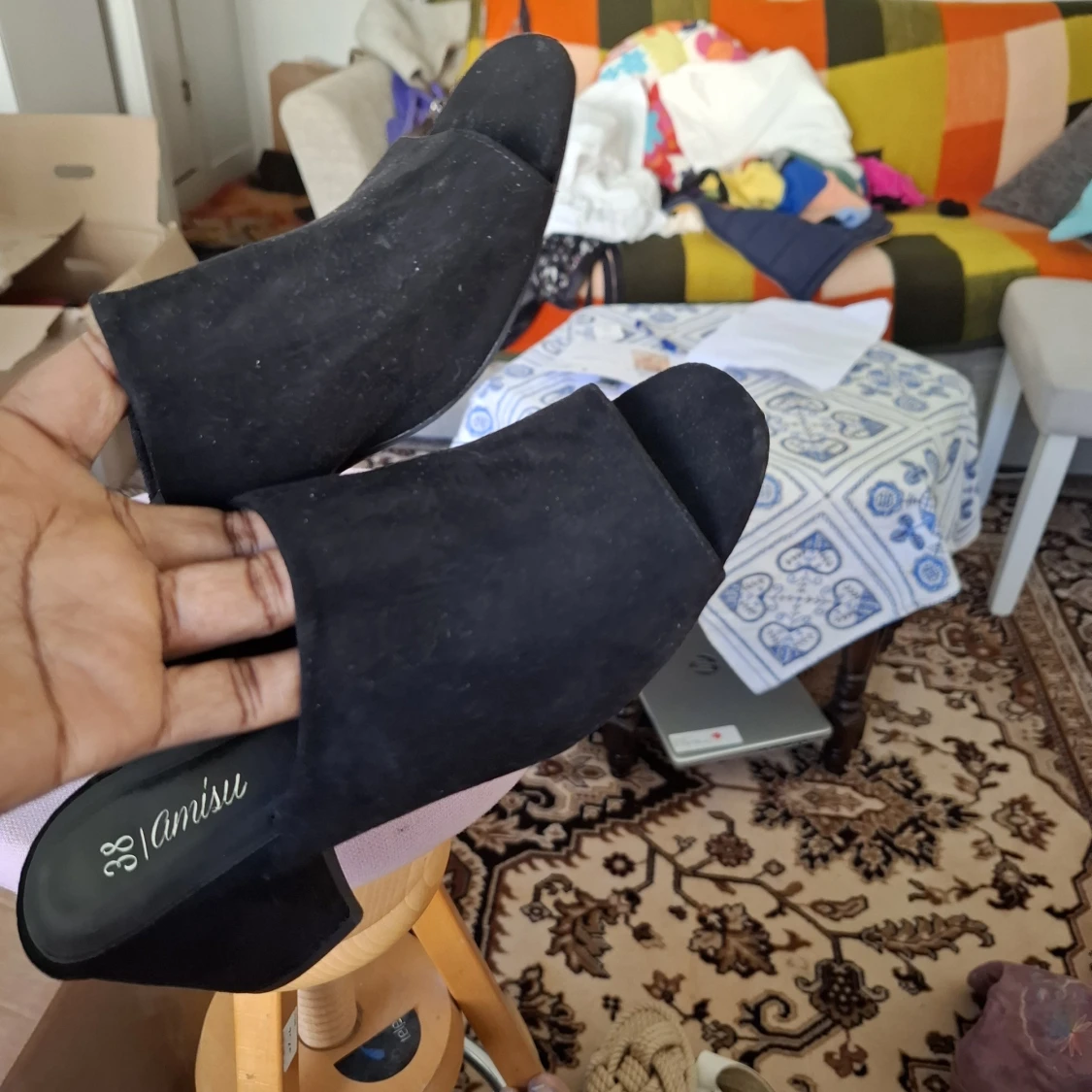 Svarta slip-in klackar från Amisu - 2