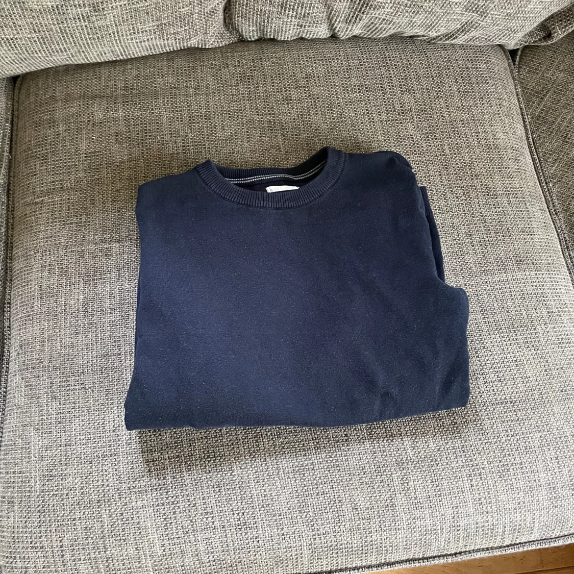 Mörkblå tröja från MNG