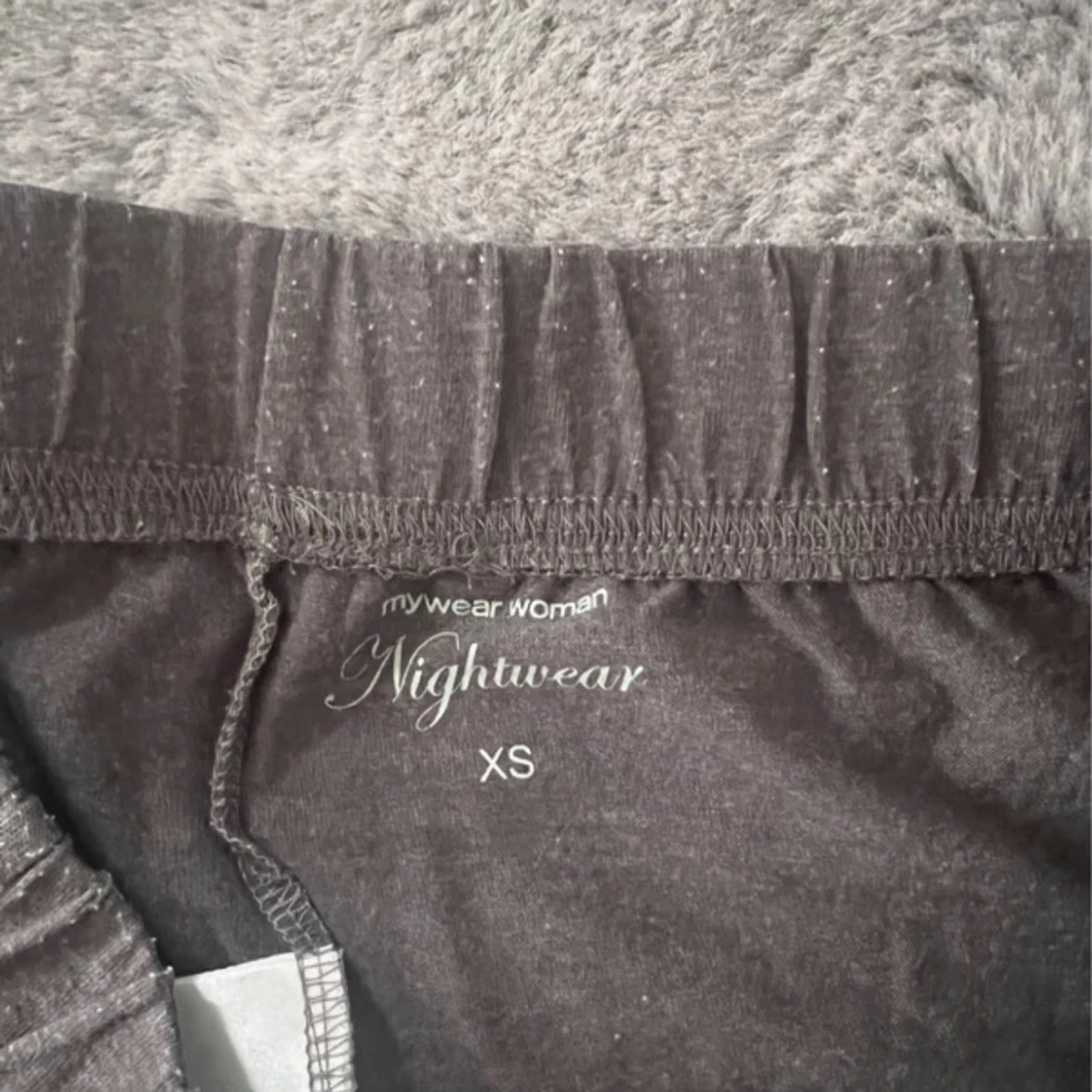 Grå pyjamas - 4