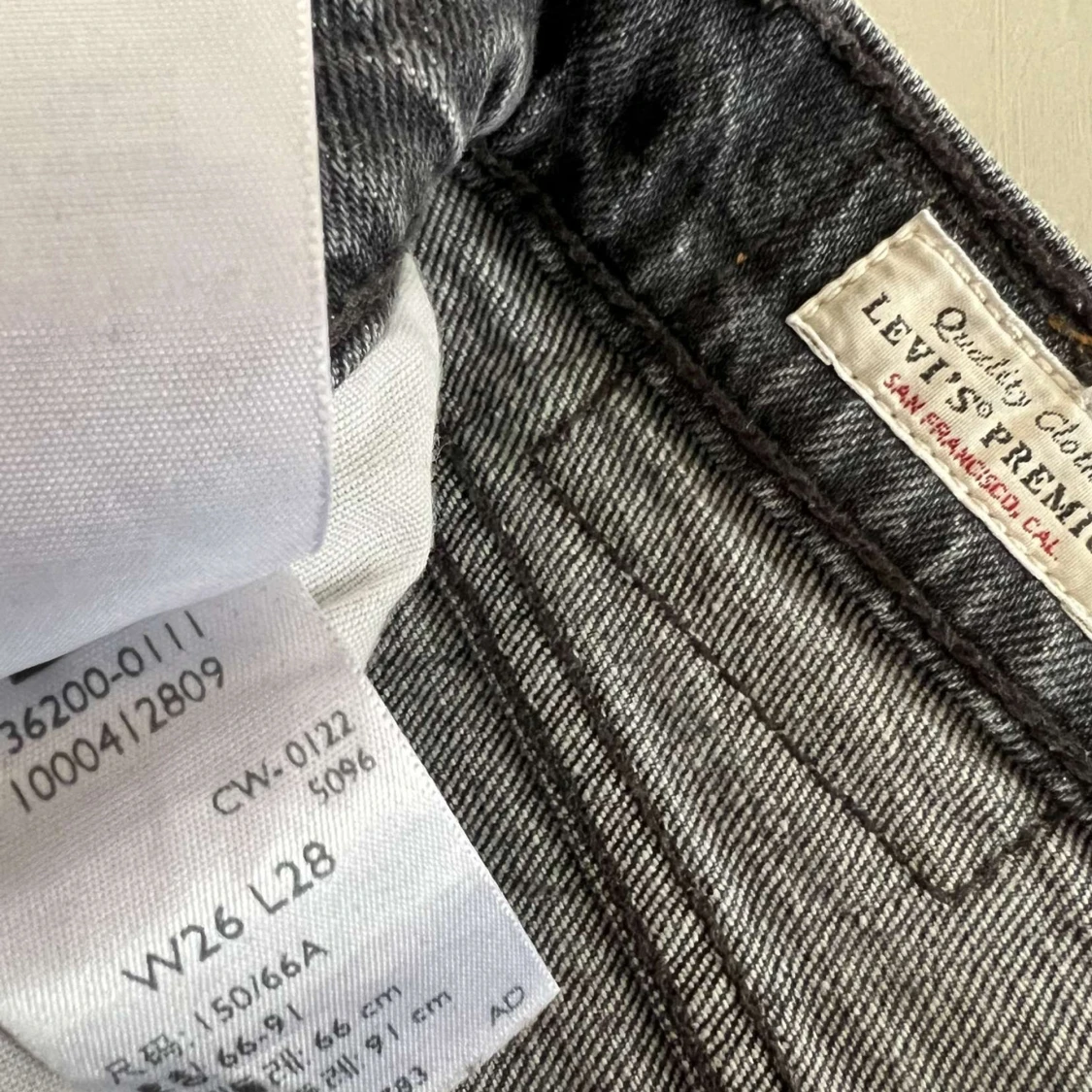 Grå Levi's 501 jeans - 4