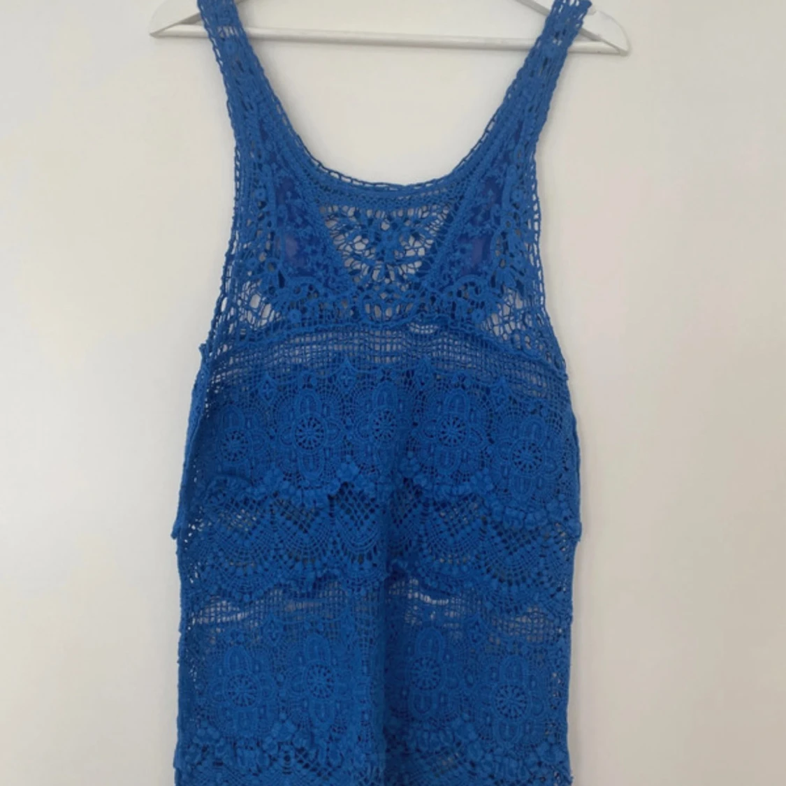 Blå virkad linnetopp