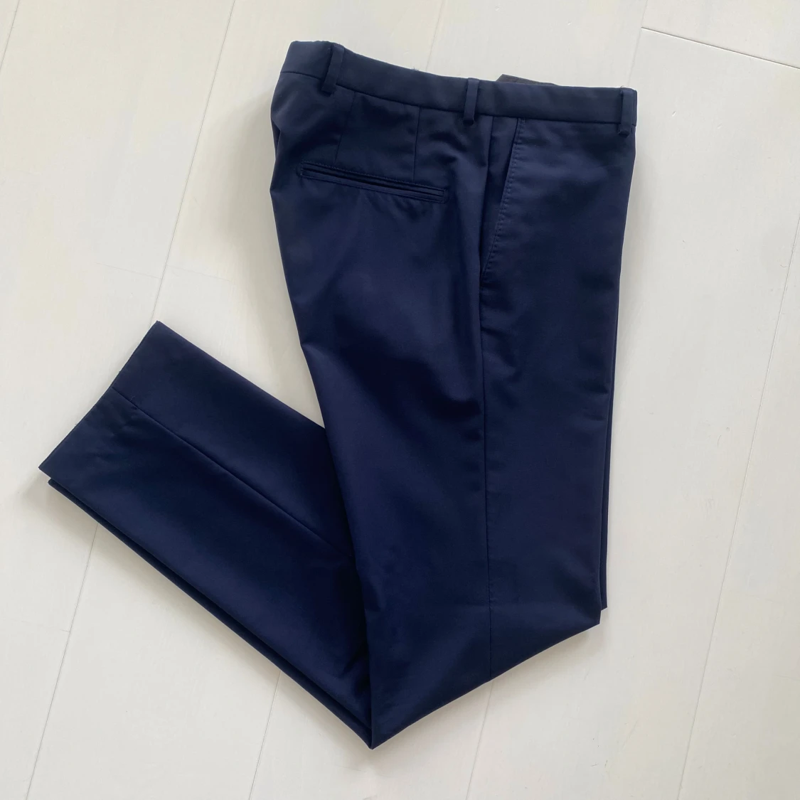 Mörkblå kostym från Oscar Jacobson - 3