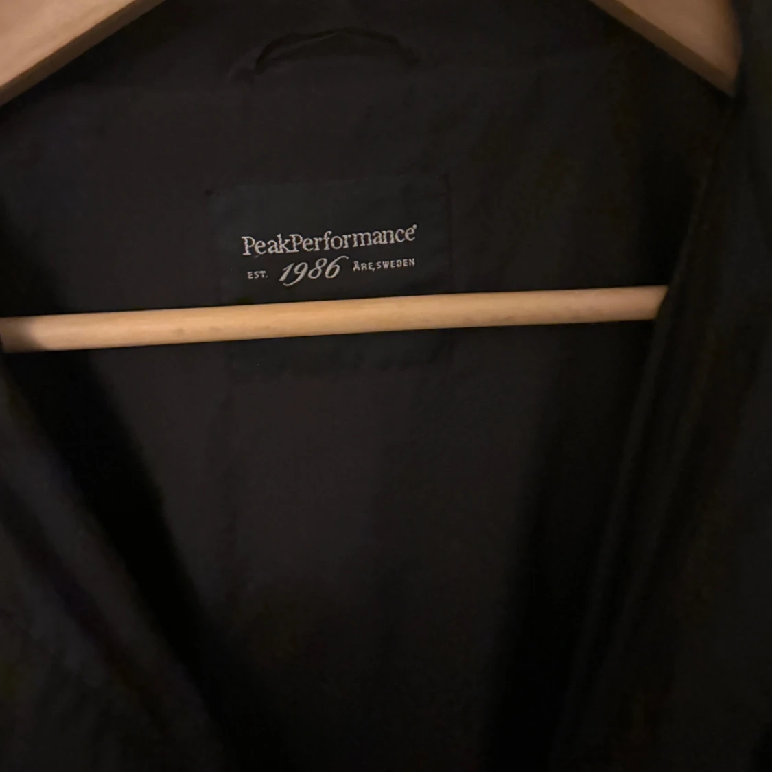 Svart vindjacka från Peak Performance - 2