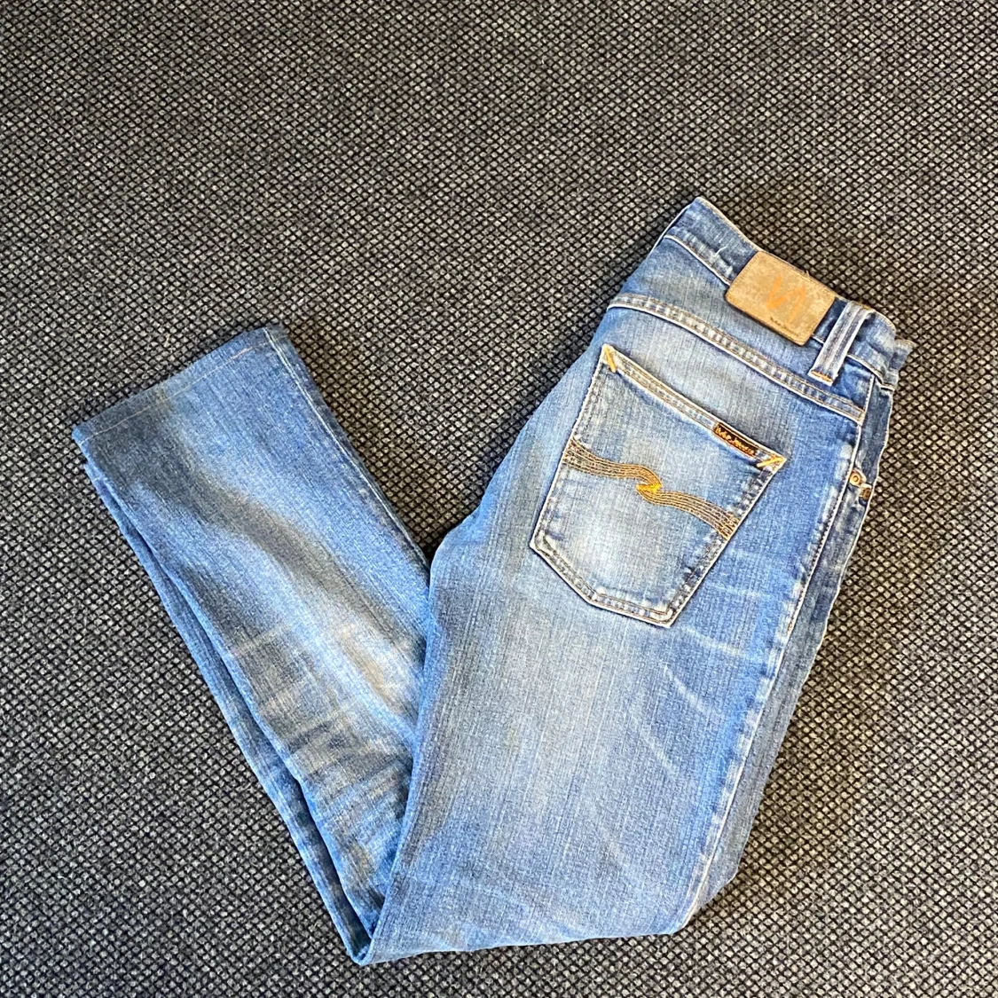 Blå jeansbyxor från Nudie Jeans - 1