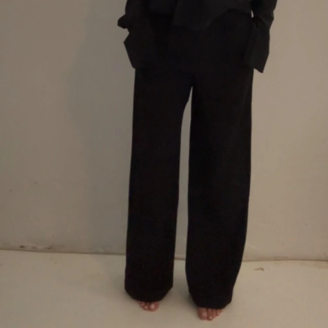 Svart oversized långärmad blus med kostym byxa  - 2