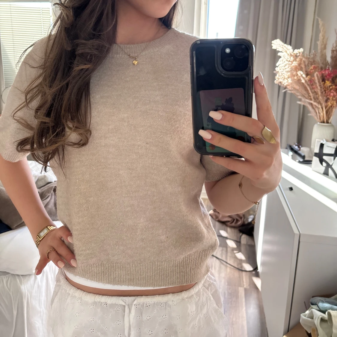 Beige stickad kortärmad tröja