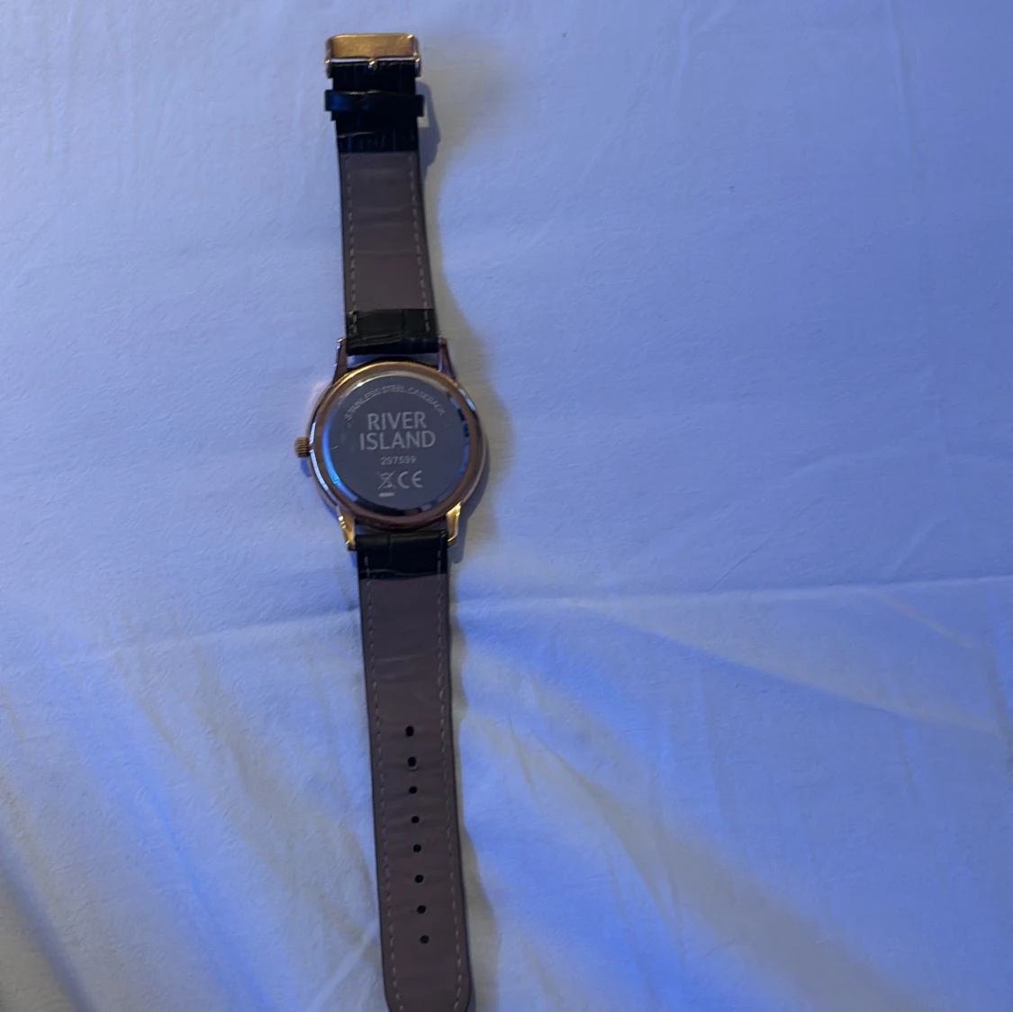 Klassisk herrklocka från River Island med svart läderband - 1