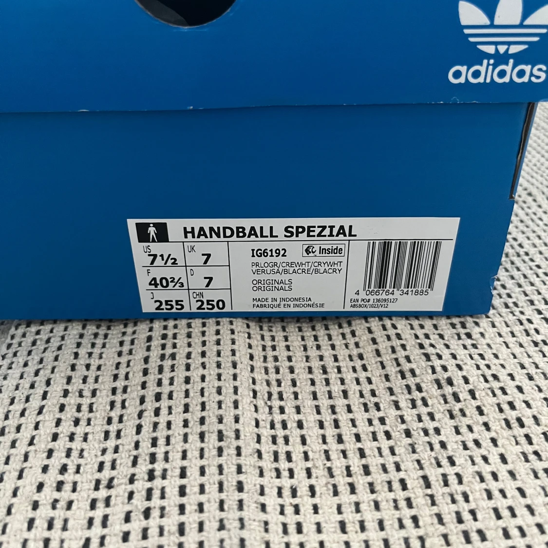 Helt NYA Adidas Spezial gröna sneakers - 4