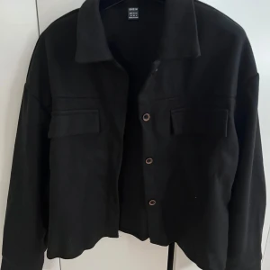 Vår jacka - Enkel jacka inför våren, aldrig använd